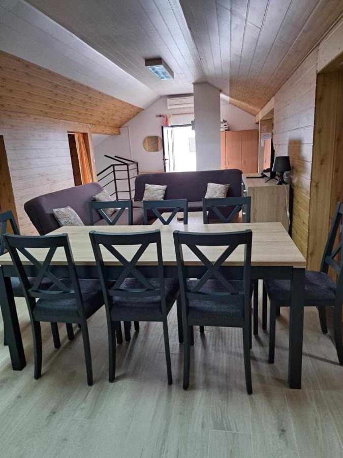 Apartments Corana Kaštela Eksteriør billede